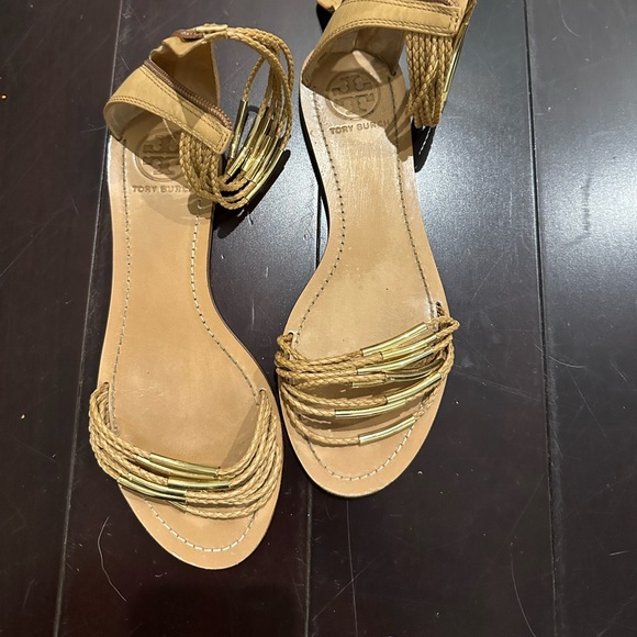 Gladiator style Tory Birch shoes size 8 - Picture 1 of 3